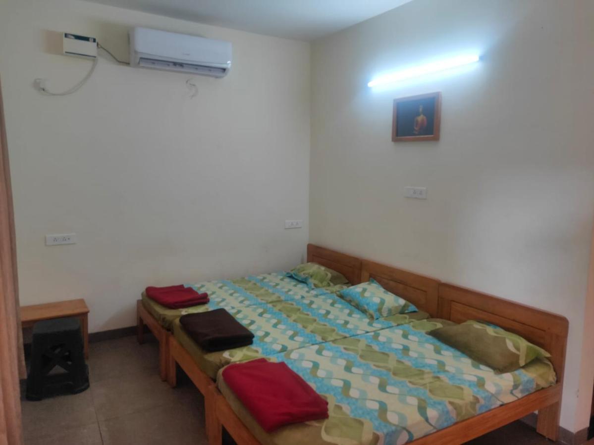 Raikar Guest House Bogmalo Beach Exterior foto