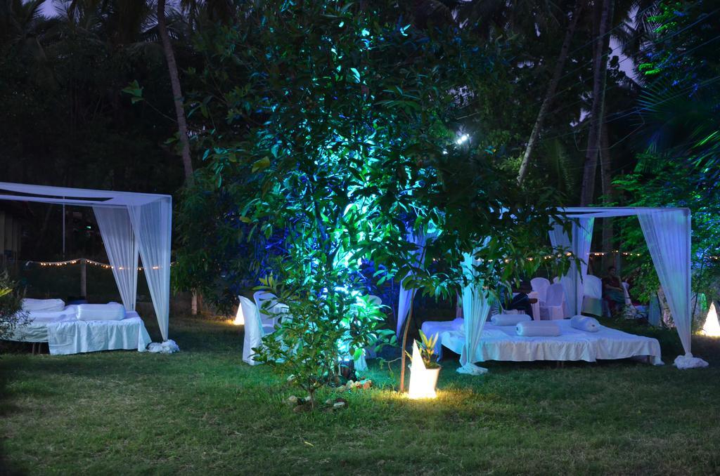 Raikar Guest House Bogmalo Beach Exterior foto